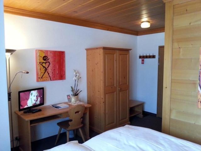 צווייזימן Sonnegg Hotel חדר תמונה